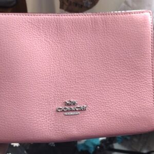 pink coach big call out with chain